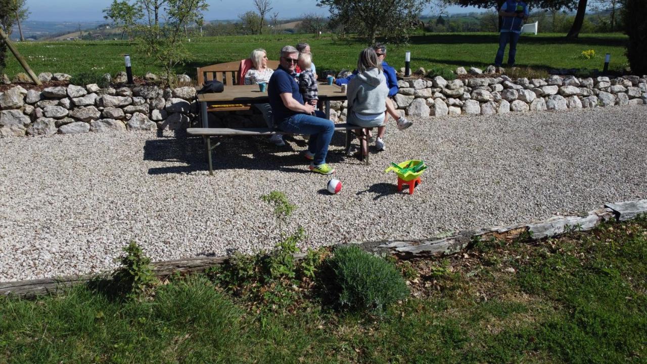 Ferienwohnung Au Pajot Ambax Zewnętrze zdjęcie